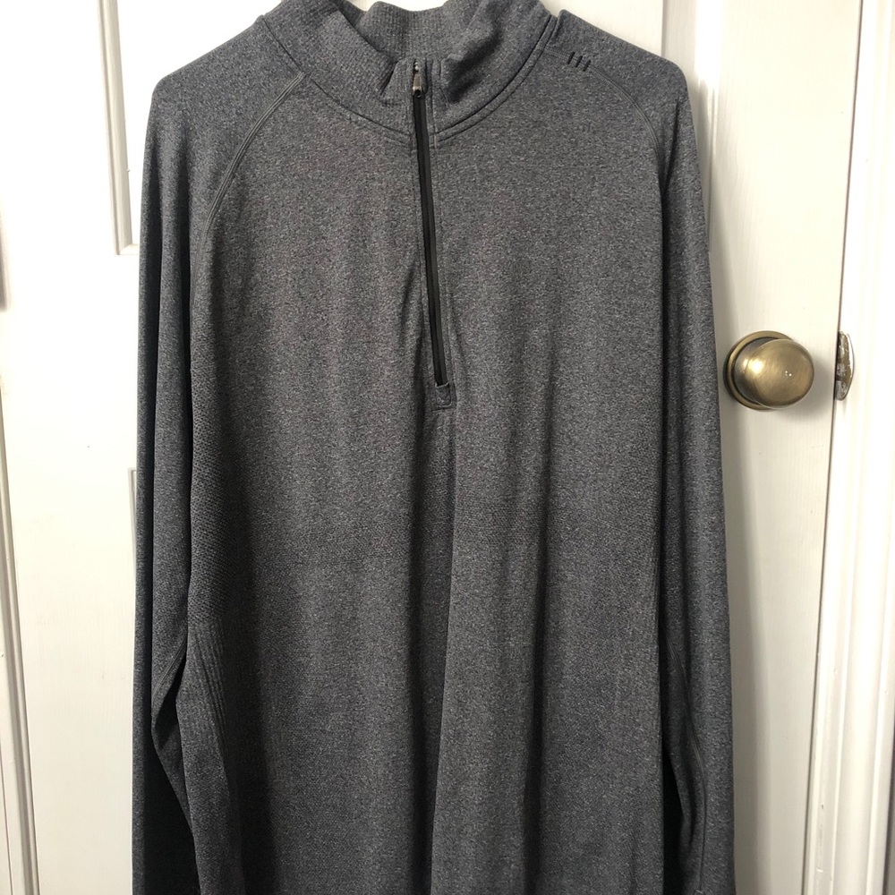 Lululemon Metal Vent